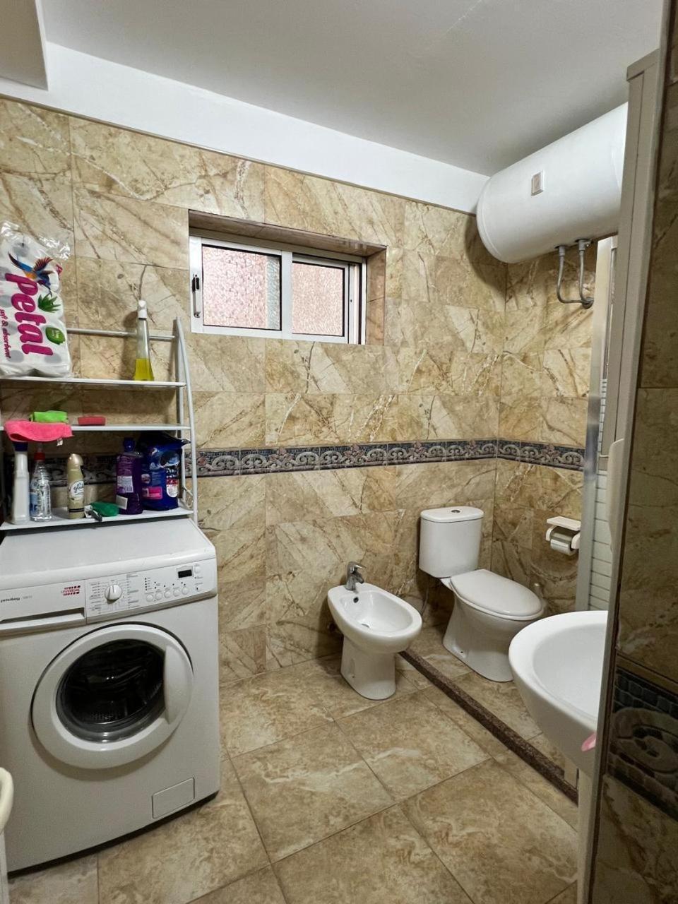 Ajla S Apartamens Appartamento Tirana